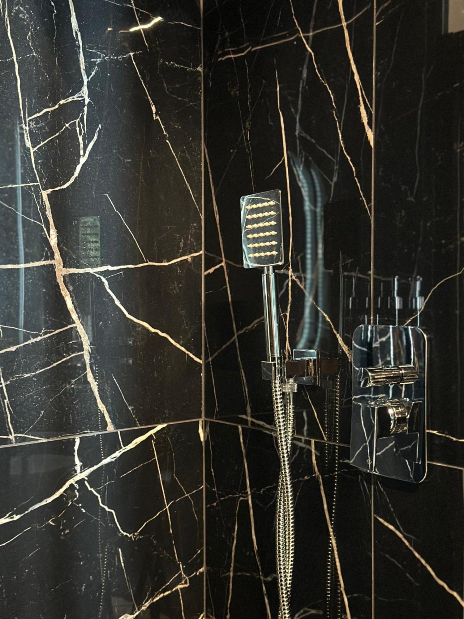 Milan Hub Private Spa Экстерьер фото
