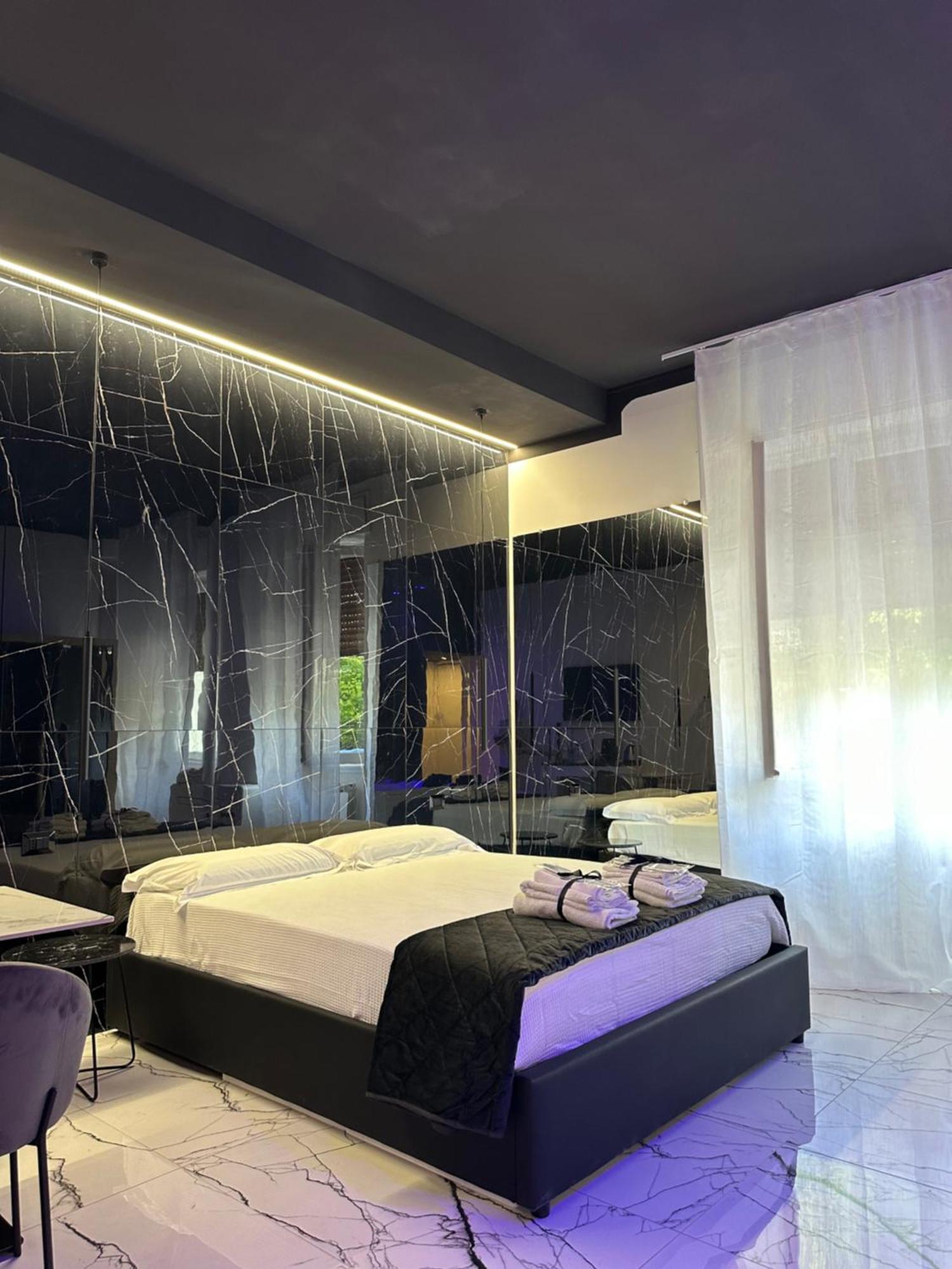 Milan Hub Private Spa Экстерьер фото