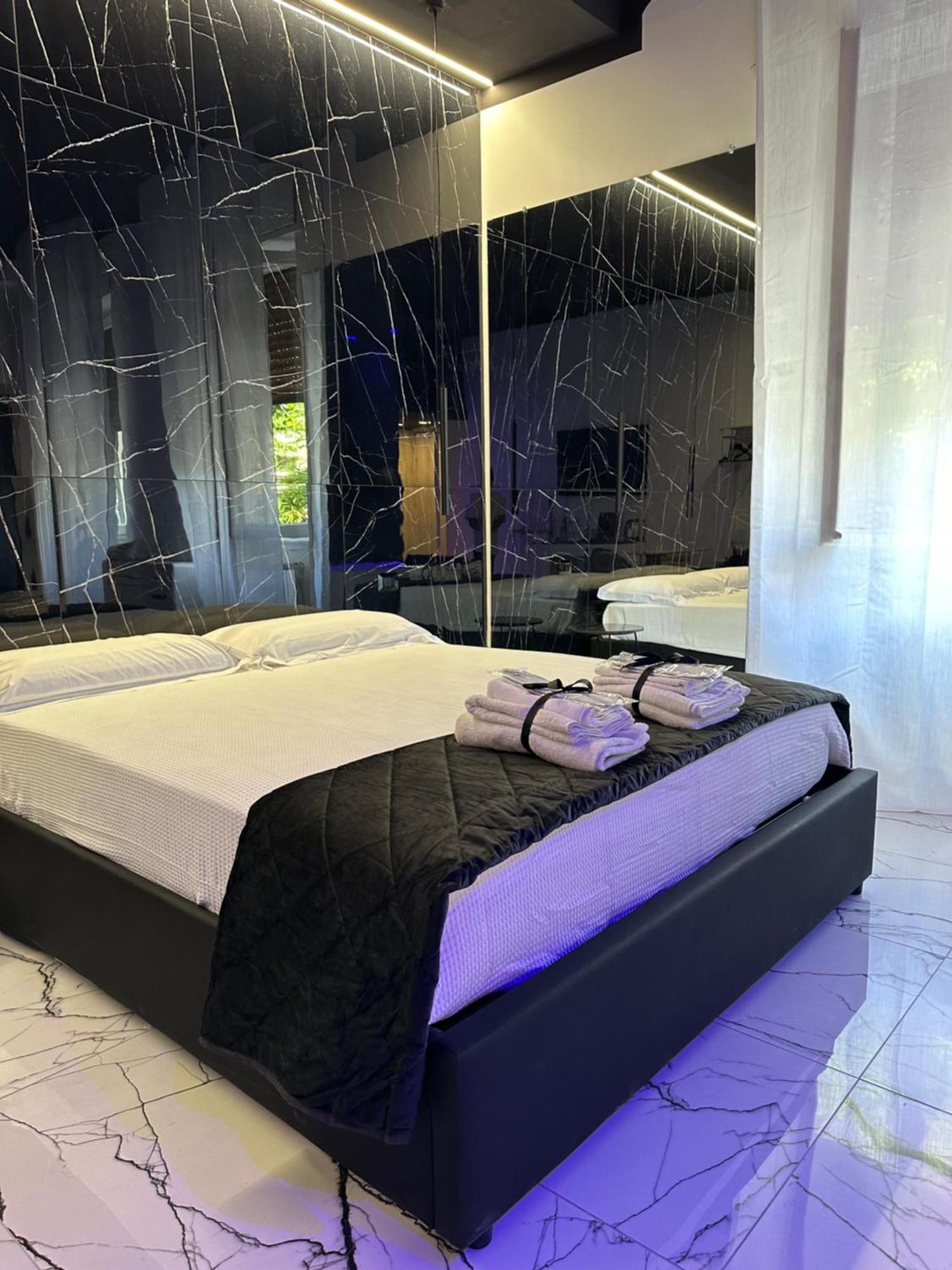 Milan Hub Private Spa Экстерьер фото
