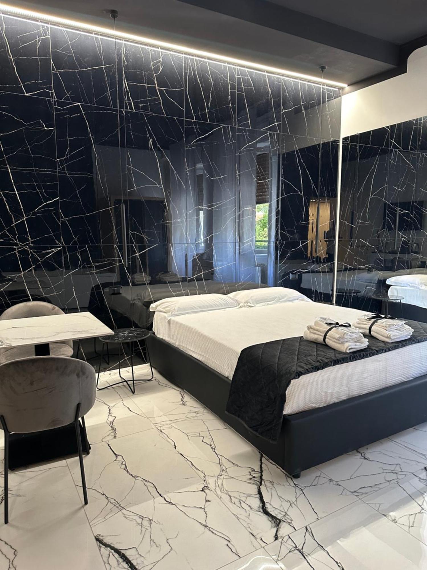 Milan Hub Private Spa Экстерьер фото